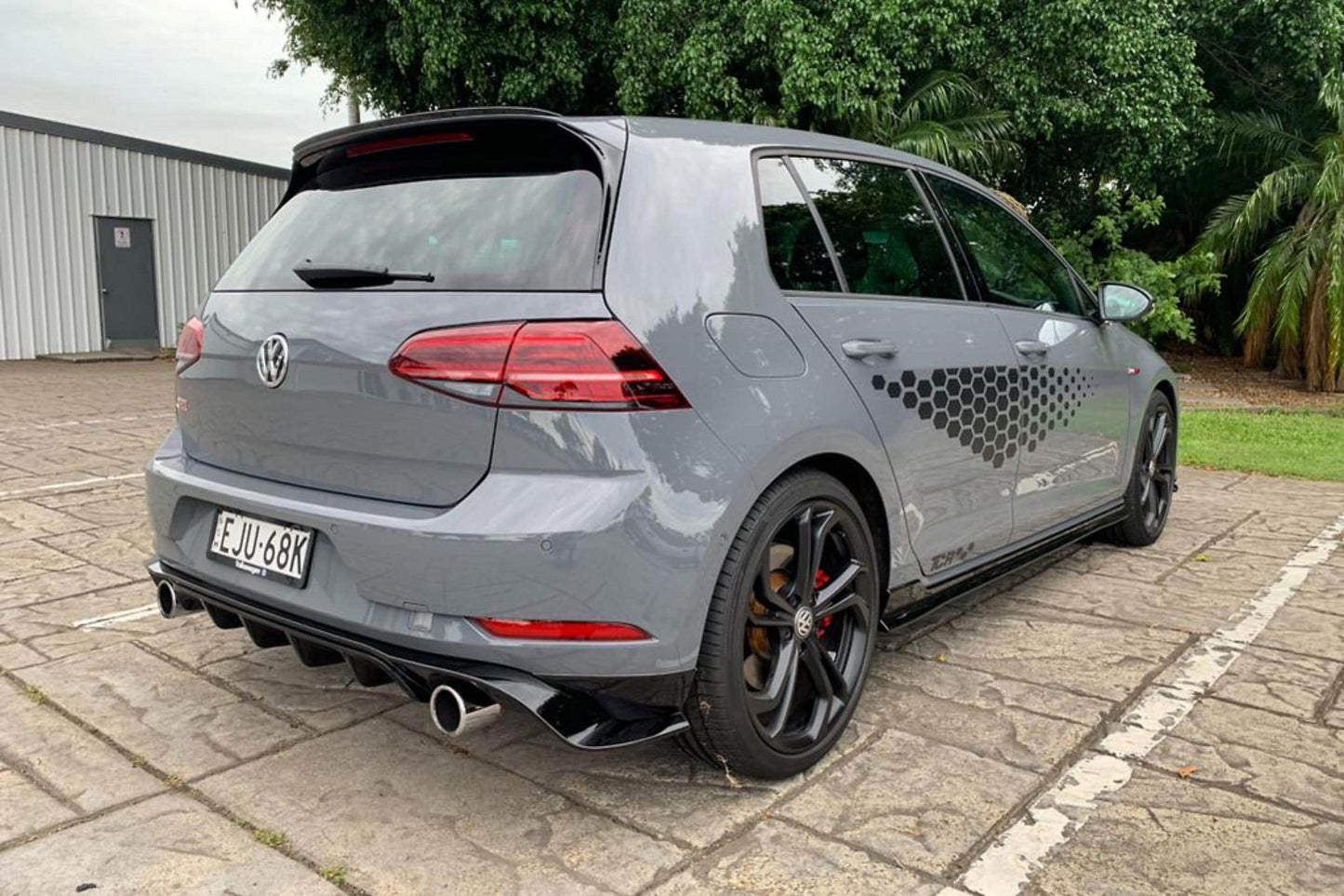 Autocolante hexagonal lateral em forma de favo de mel compatível com VW Golf GTI TCR | Autocolante de vinil hexagonal para automóvel
